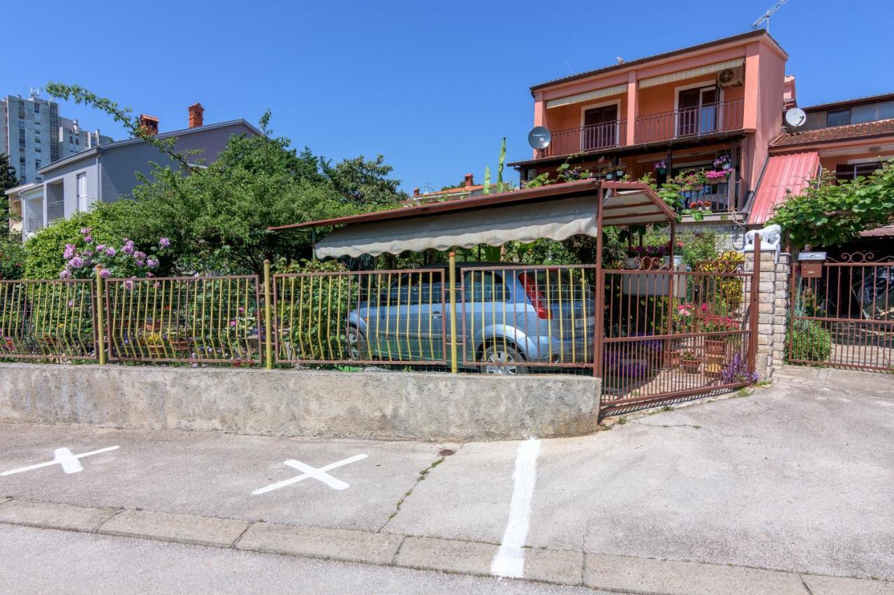 With A Parking Space - 16053 Apartman